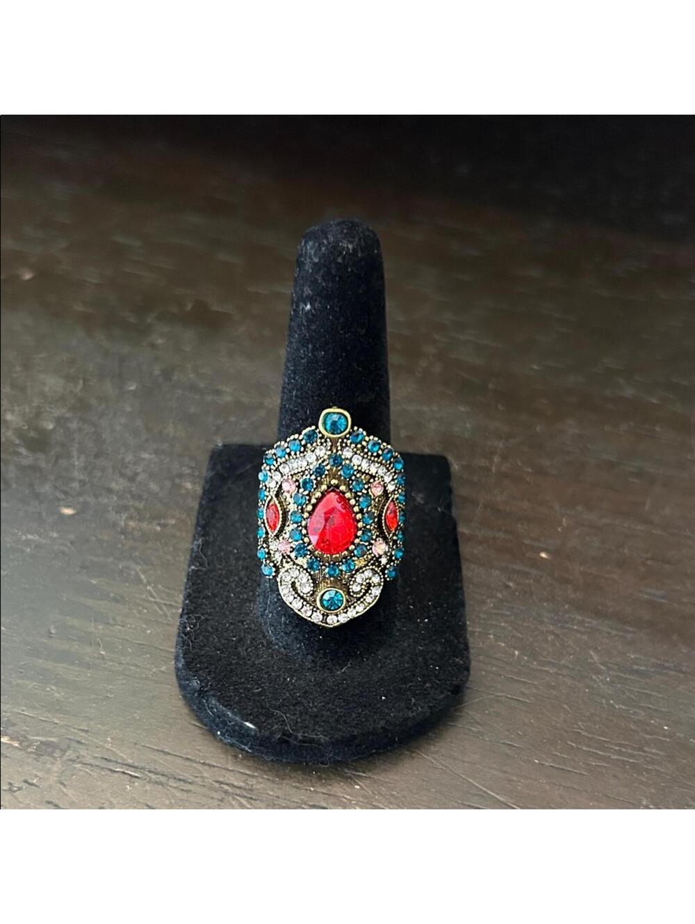 Vintage-Inspired Red and Blue Gemstone Ring